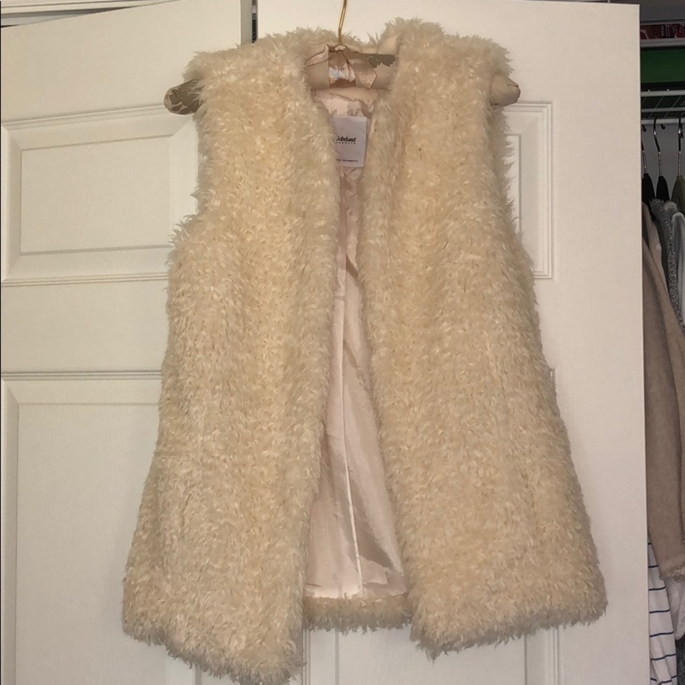 Fur vest
